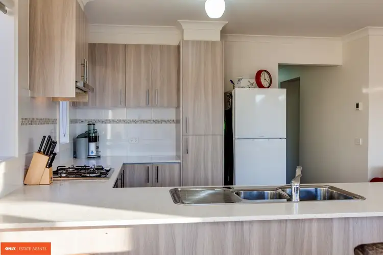 Fourth view of Homely house listing, 17 Shakespeare Court, Drouin VIC 3818