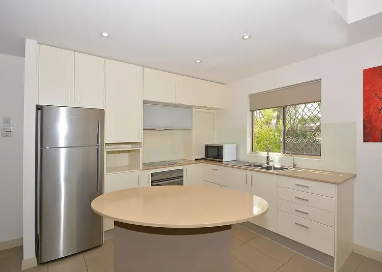 Third view of Homely unit listing, 4/328 Esplanade, Scarness QLD 4655