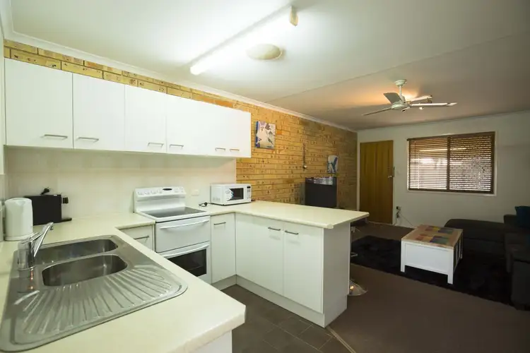 Sixth view of Homely unit listing, 3/2 Adams Street, Bundaberg West QLD 4670
