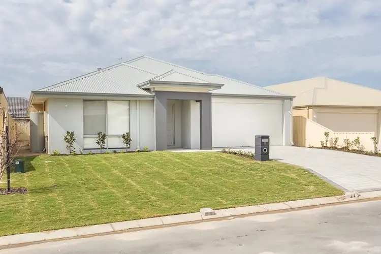 19 Goldsbrough Entrance, Helena Valley WA 6056
