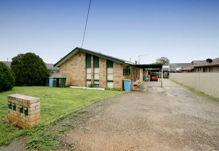 Second view of Homely block of units listing, 1-4/4 Joyes Place, Wagga Wagga NSW 2650