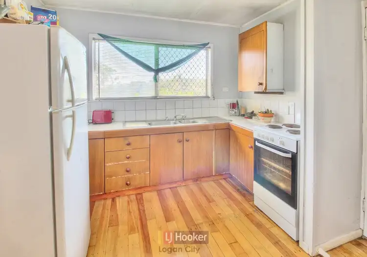 Second view of Homely house listing, 28 Lynngold St, Woodridge QLD 4114