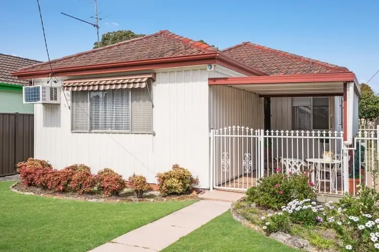 84 McMasters Road, Woy Woy NSW 2256
