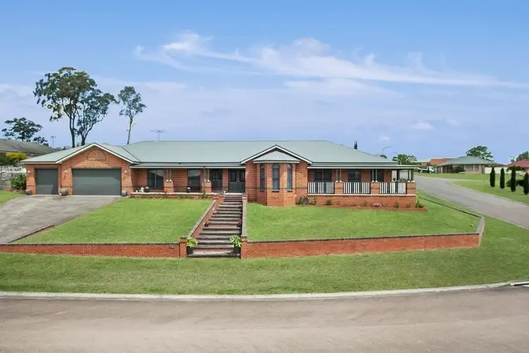 2 Linwood Close, Bolwarra Heights NSW 2320