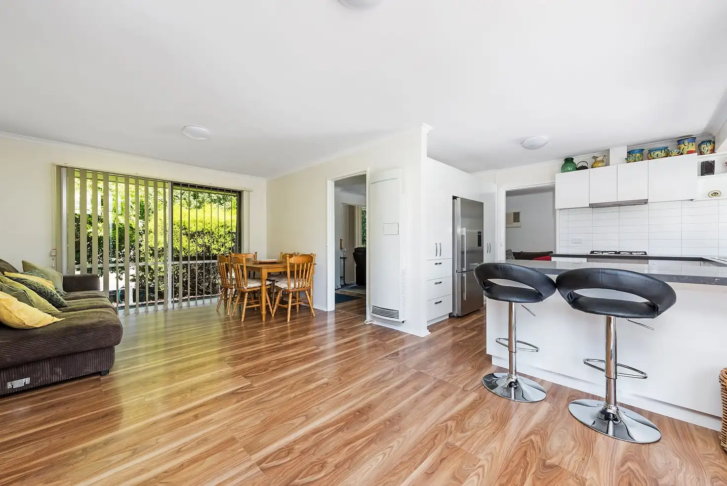 Main view of Homely house listing, 6 Paras Dve, Carrum Downs VIC 3201
