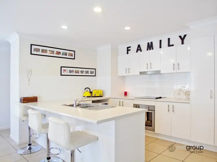 58 Wunburra Circle, Pacific Pines QLD 4211