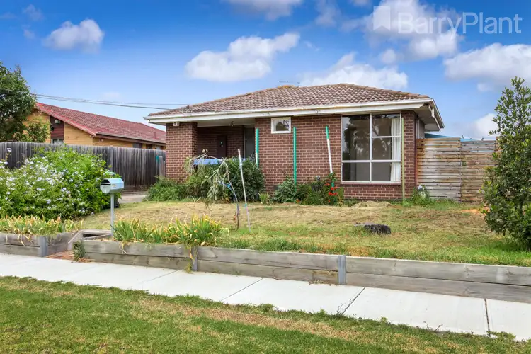 9 Buckingham Crescent, Sunshine West VIC 3020