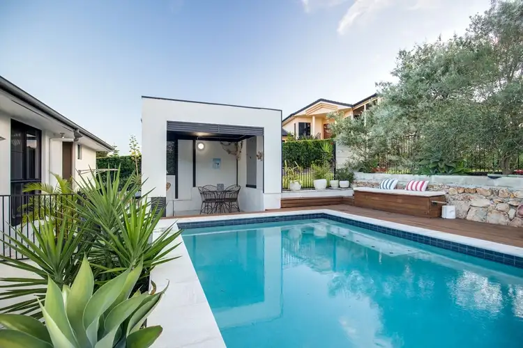 5 Swissalp Drive, Urraween QLD 4655