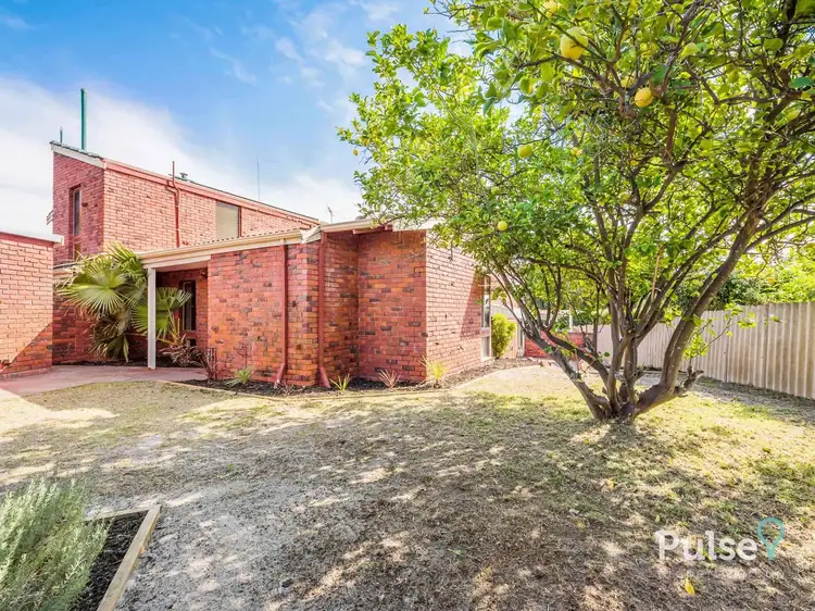 2/15 The Parapet, Willetton WA 6155