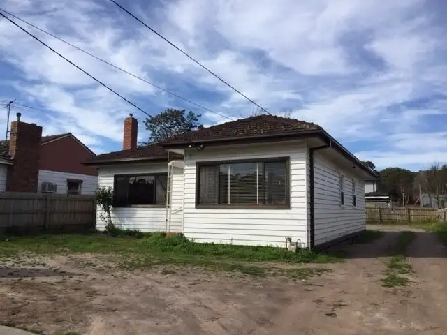 17 Fifth Avenue, Dandenong VIC 3175