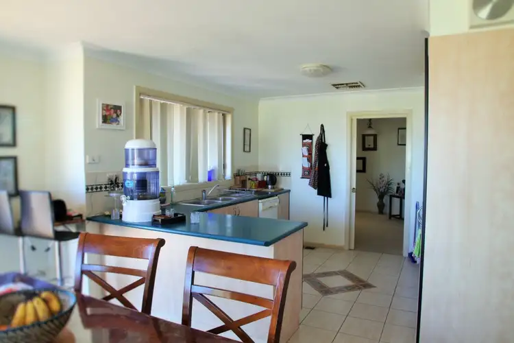 Fifth view of Homely house listing, 10 Ellwood Close, Wagga Wagga NSW 2650