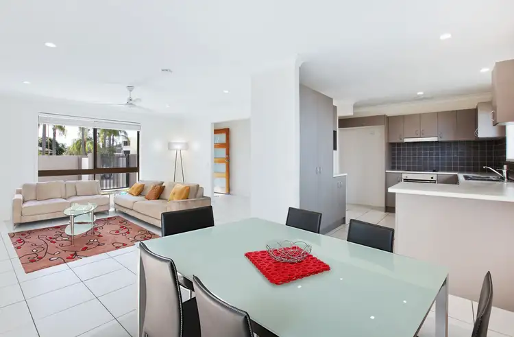 61 Volante Crescent, Mermaid Waters QLD 4218