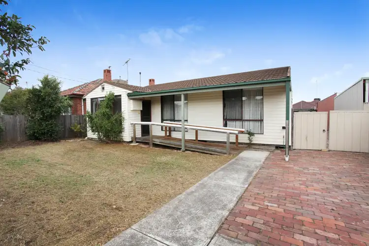 Second view of Homely house listing, 7 Union Street, Sunshine VIC 3020
