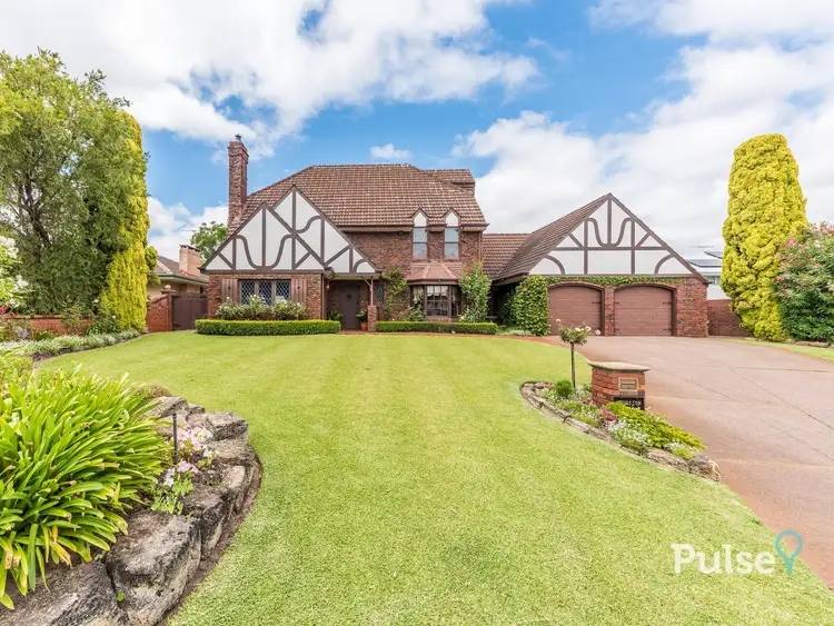 7 Central Road, Rossmoyne WA 6148