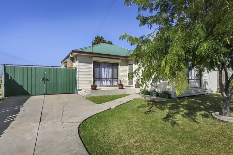 1 Metherall Street, Sunshine North VIC 3020