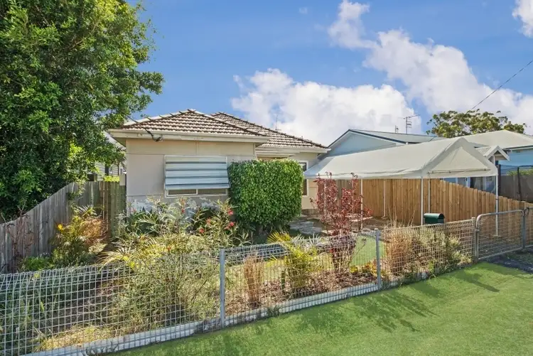 83 Barrenjoey Road, Ettalong Beach NSW 2257