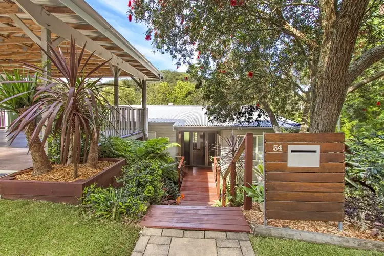 54 Newling Street, Lisarow NSW 2250