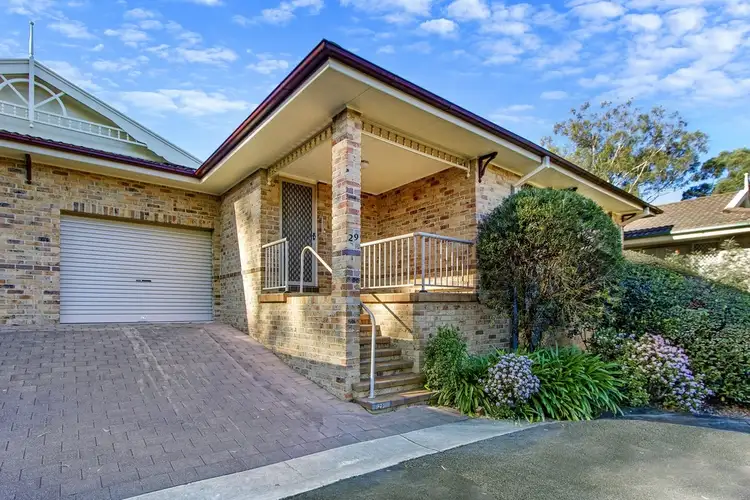 29/12-20 Kinarra Avenue, Wyoming NSW 2250