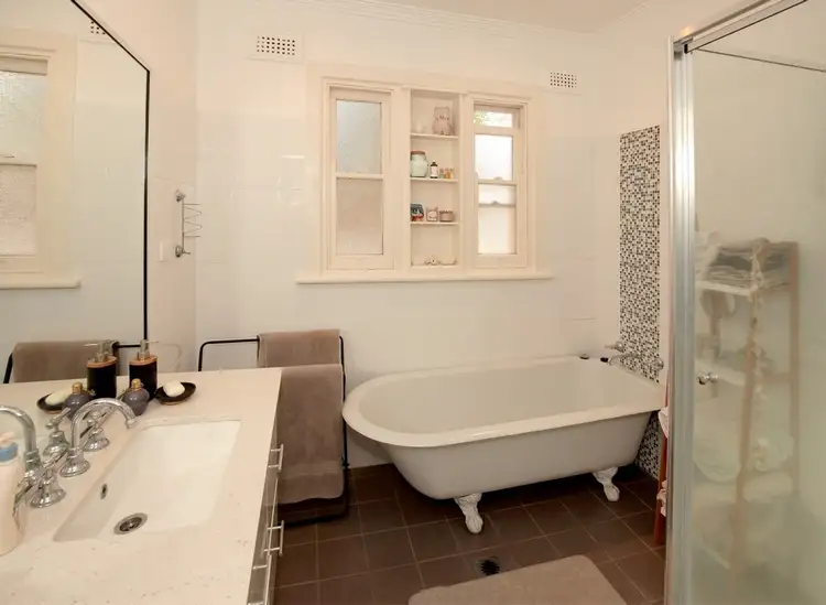 Sixth view of Homely house listing, 180 Gurwood Street, Wagga Wagga NSW 2650