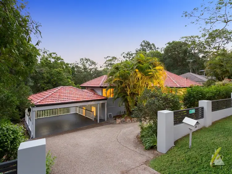 24 Burbong Street, Chapel Hill QLD 4069