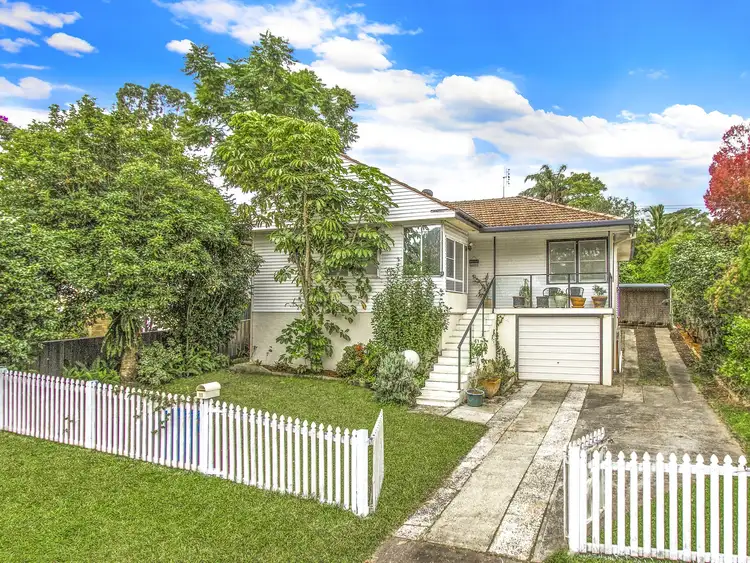 11 Day Street, Wyoming NSW 2250