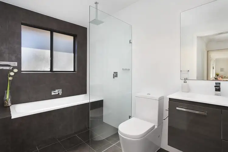 Fourth view of Homely villa listing, 1/8 Dernancourt Avenue, Engadine NSW 2233