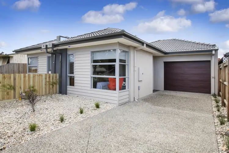 2/3 Barclay Street, Albion VIC 3020