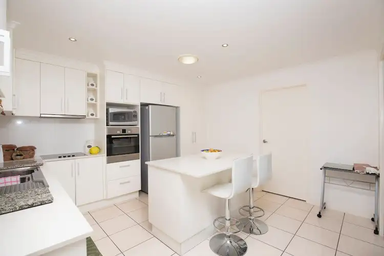 Sixth view of Homely unit listing, 6/7 Elliott Heads Road, Kepnock QLD 4670