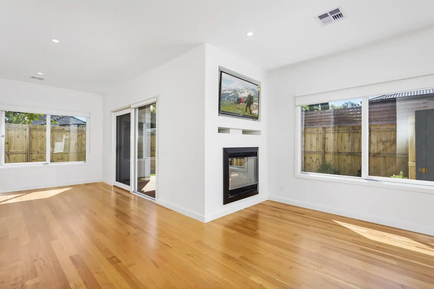 Main view of Homely townhouse listing, 2/19 Reid Street, Barwon Heads VIC 3227