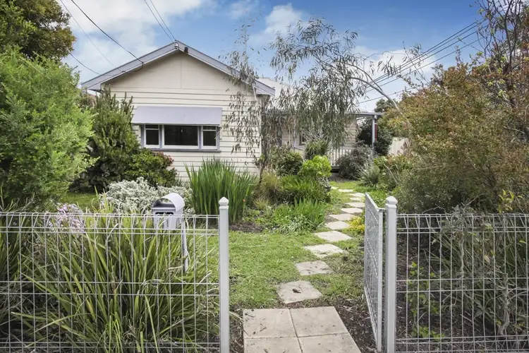 21 Andrew Street, Sunshine VIC 3020