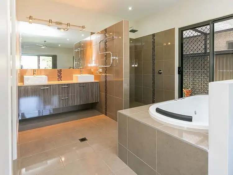 Fifth view of Homely house listing, 7 Kamala Court, Urraween QLD 4655