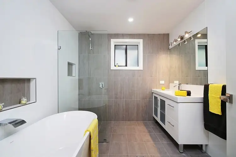 4 Rowena Road, Narara NSW 2250