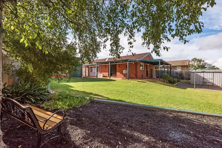 15 Tania Crt, Carrum Downs VIC 3201