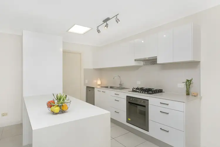 1/40 Morinda Way, Labrador QLD 4215