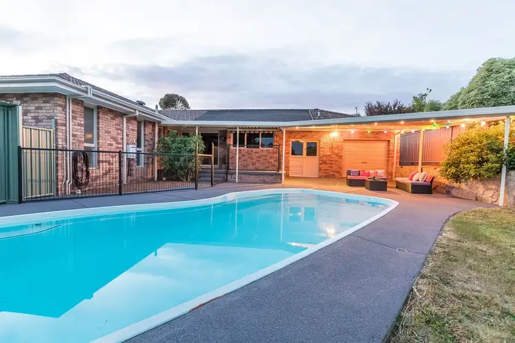 16 Riordan Street, Fadden ACT 2904