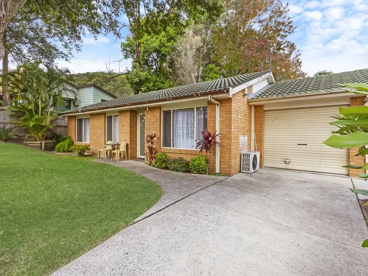 1 Correa Street, Wyoming NSW 2250