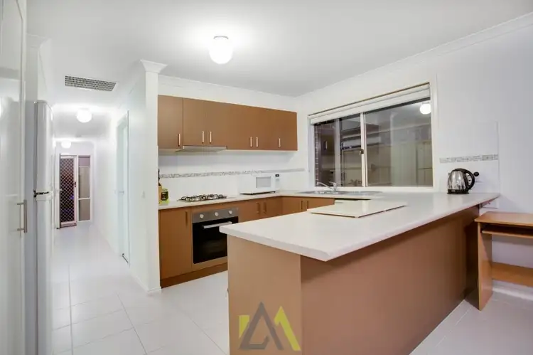 Fourth view of Homely unit listing, 10 Southampton Drive, Langwarrin VIC 3910