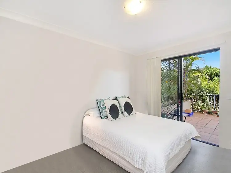 7/14 Miles Street, Kirra QLD 4225