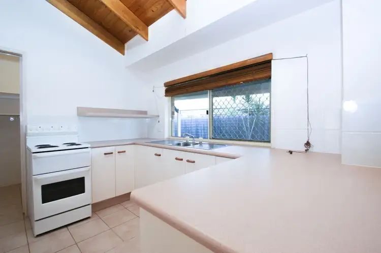 Fourth view of Homely unit listing, 4/23 Thabeban Street, Avenell Heights QLD 4670