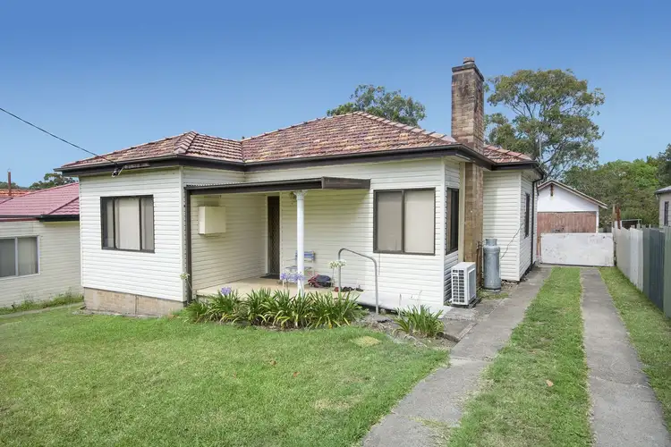 15 Lilian Street, Glendale NSW 2285