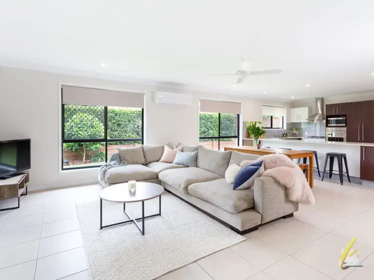 16 Zoe Place, Moggill QLD 4070