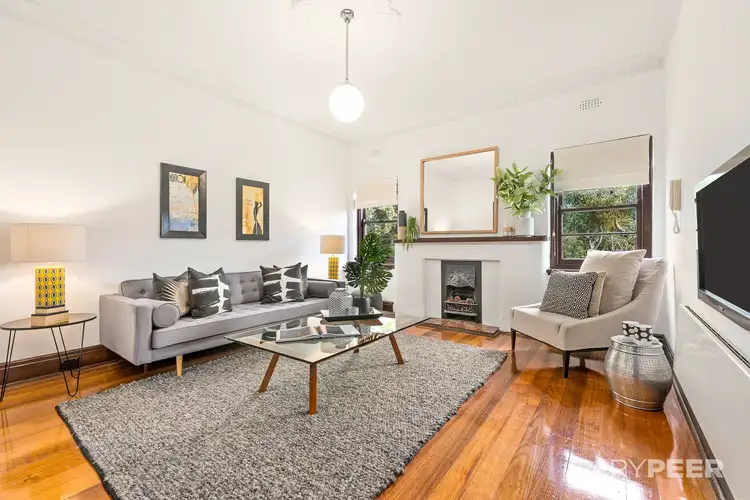 2/7 Trevelyan Street, Elsternwick VIC 3185