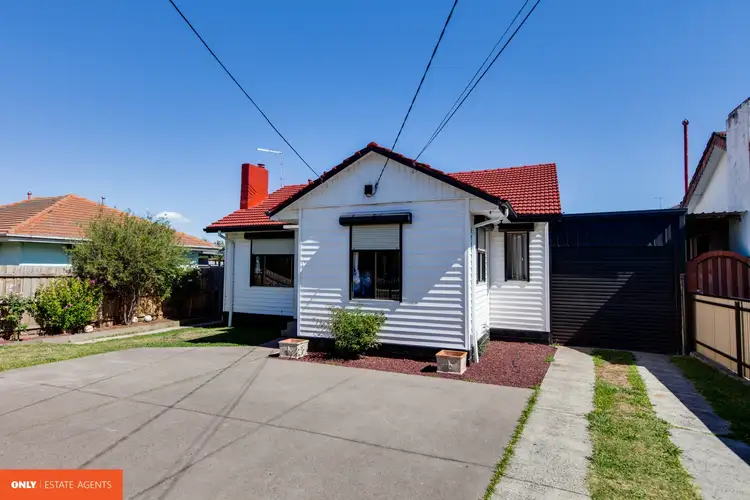 14 Hughes Crescent, Dandenong North VIC 3175