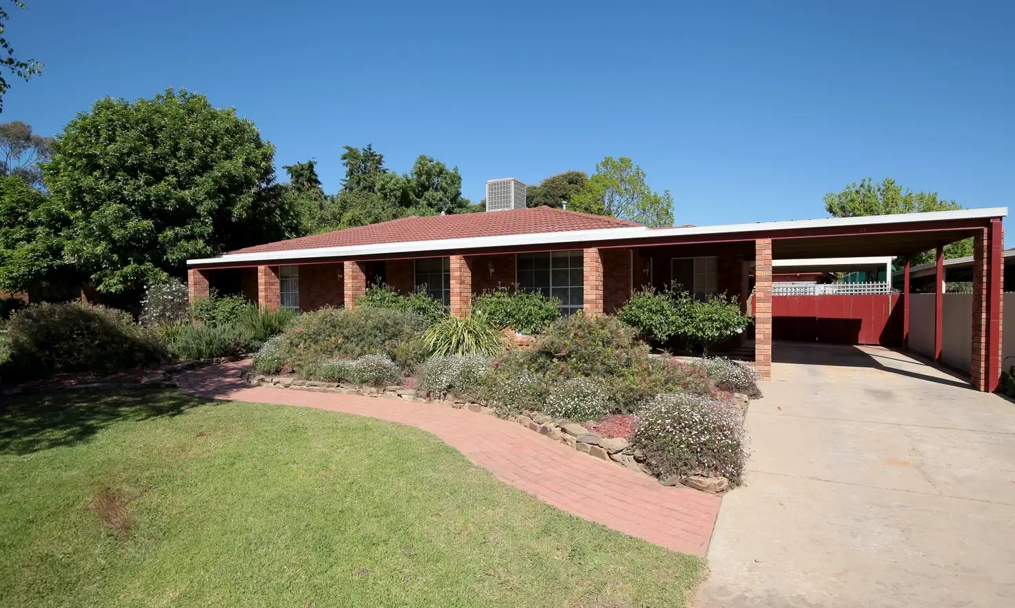 Main view of Homely house listing, 10 Kobi Place, Glenfield Park NSW 2650