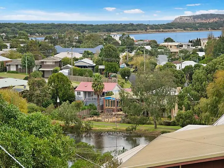 9 Mermaid Avenue, Ocean Grove VIC 3226