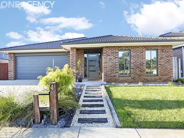 4 Whitecliff Way, Armstrong Creek VIC 3217