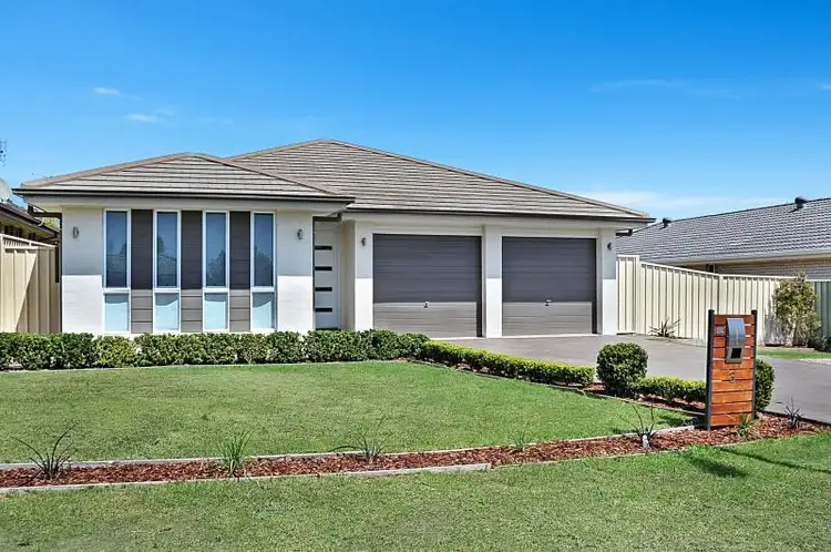 3 Hesperus Close, Nowra NSW 2541
