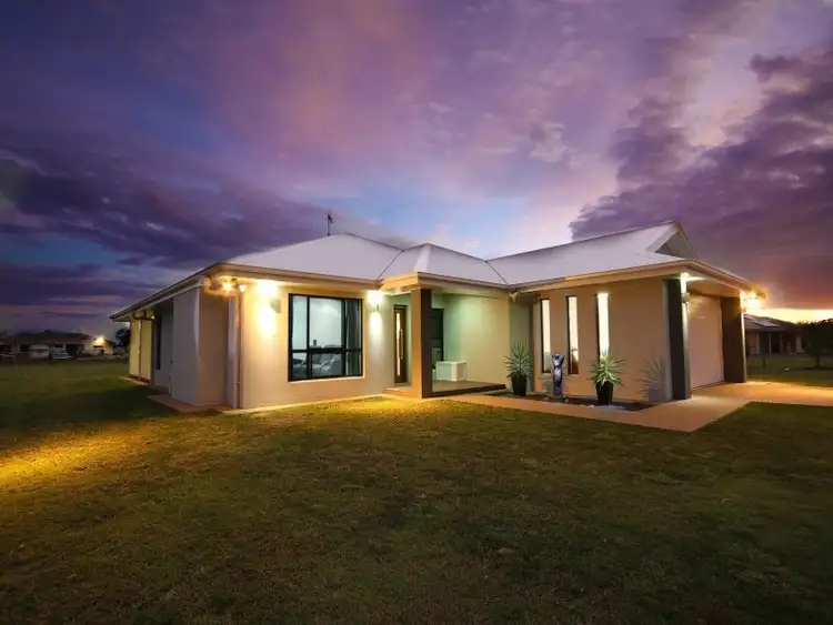 8 Rokeby Court, Branyan QLD 4670