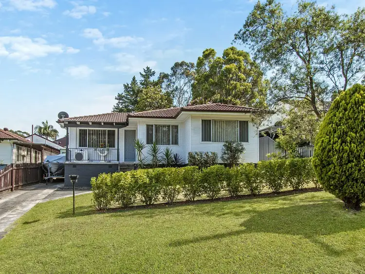 11 North Crescent, North Gosford NSW 2250
