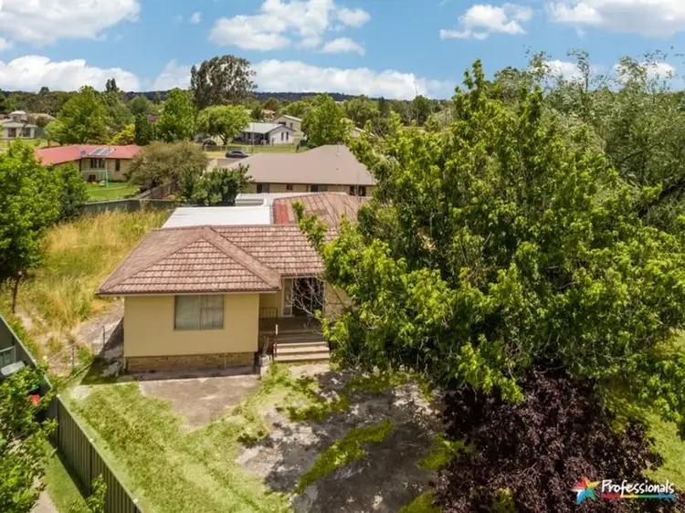 Main view of Homely house listing, 1 McIntosh Crescent, Armidale NSW 2350